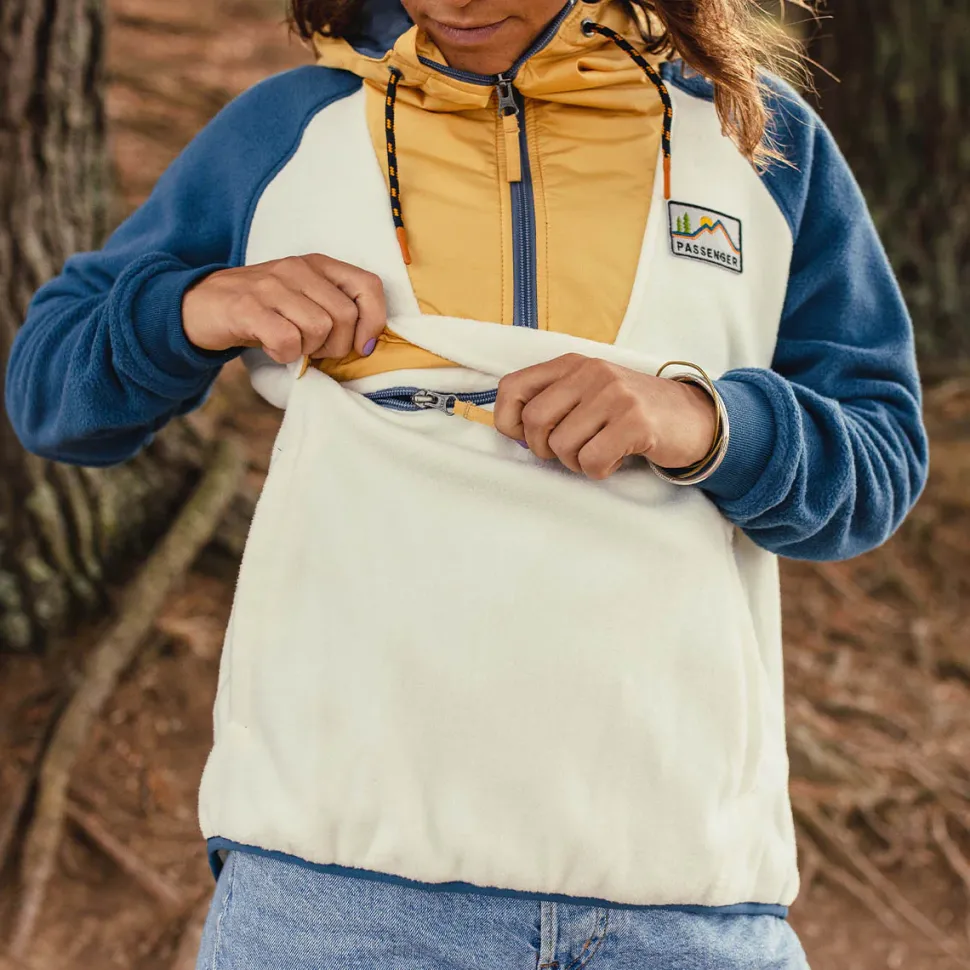 Alexander Recycled Polar Hooded Fleece