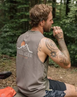 Calling Active Recycled Vest