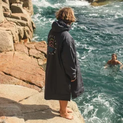 Escapism Recycled Towel Lined Changing Robe