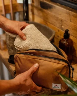 Travel Recycled Wash Kit